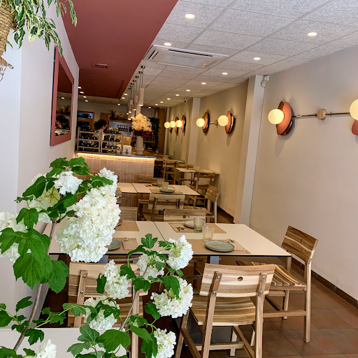 El Coralet: Sabores mediterráneos en Castelló con un ambiente acogedor 1 AF1QipPeKxoxXRJbp