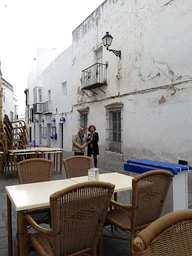 Bar la Carcel: Disfruta tapas exquisitas en un rincón acogedor de Arcos 20 AF1QipPeVtyKuzpkO9pth3ieUp2CtnYb9Sd9U4H P2zA