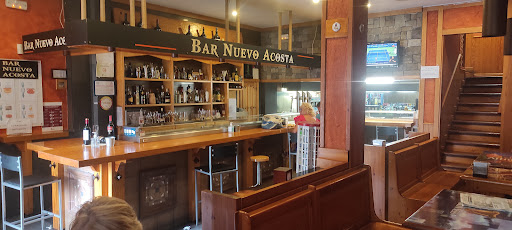 Bar Acosta: Un rincón acogedor en Palencia con deliciosas tapas y servicio excepcional 1