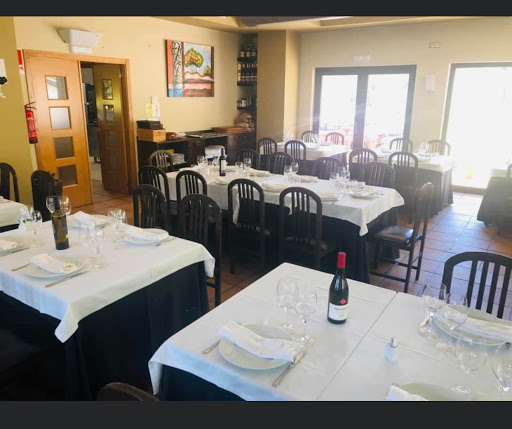 Restaurante O'Muiñeiro: Delicias gallegas en un rincón encantador de Barbadás 1 AF1QipPgLKraKUCdE6iCCP39KU2hB5lU6fzEyY6vgEFj