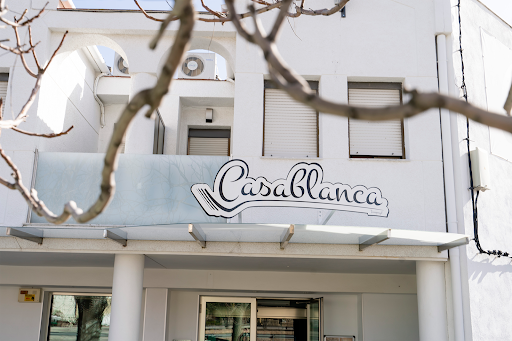 Restaurante Casablanca: Un rincón acogedor en Torreperogil con tapas mediterráneas irresistibles 1 AF1QipPh mjoh1HvLhCoFT1Vw h1kfdUi9N9ikVwXYH9