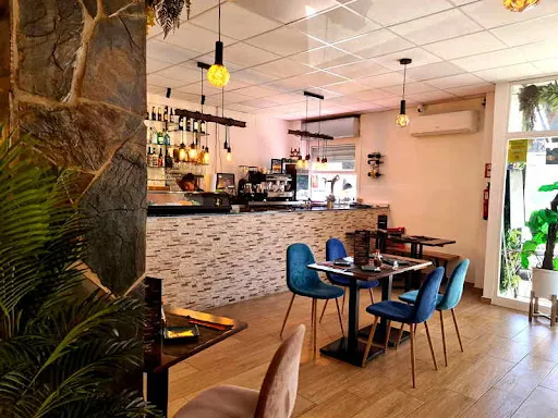 Restaurante Nikkei 7-6: Fusiona sabores peruanos y japoneses en Sevilla 1 Restaurante Nikkei 7-6: Fusiona sabores peruanos y japoneses en Sevilla