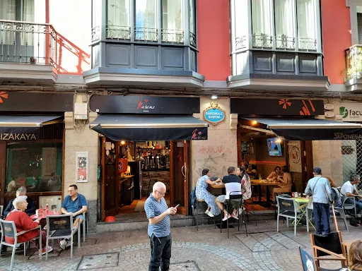 Musume izakaya: Sabores japoneses en el corazón de Bilbao
