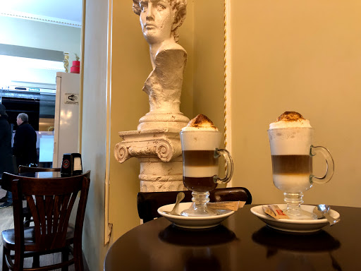 Imperio: Delicias culinarias en un rincón acogedor de Barcelona 31 AF1QipPmzHeV4YQFvANcA5HWNhSQTTYAXyUehd9O2rOQ