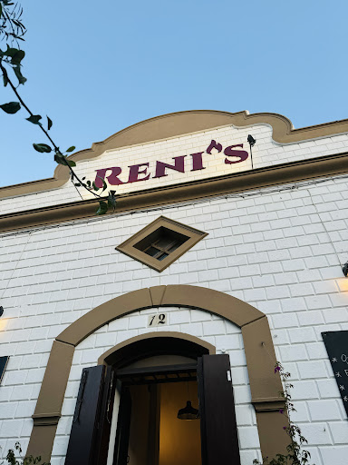 Reni's: Encanto y sabor en el corazón de Tarifa 59 AF1QipPn6V5rQHb J8Q1BA MrXfV28rcg9PN6a1doRMa