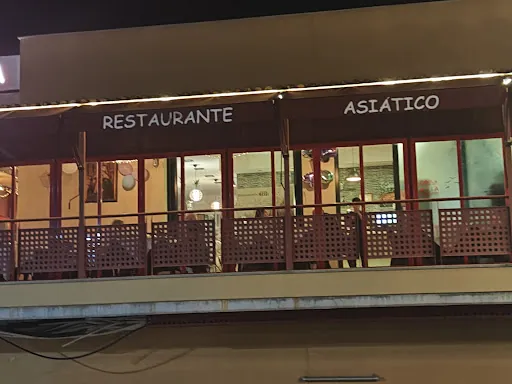 Sabores Restaurant Asia tico: Delicias asiáticas en el corazón del Poble Nou