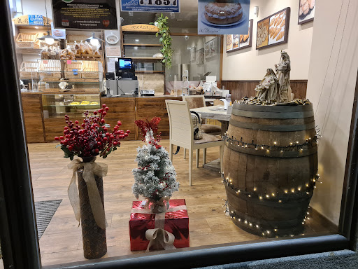 Panadería Bollería Marisol: Delicias dulces en el corazón de Ávila que conquistan paladares 28 AF1QipPn9LVTgXu