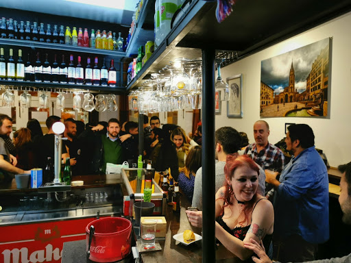 Barra Brava: Sabor auténtico y hamburguesas irresistibles en Oviedo 39 AF1QipPnX0sVqSzOXZX a v2S5fTWwEEMfCpRmIzTe4M