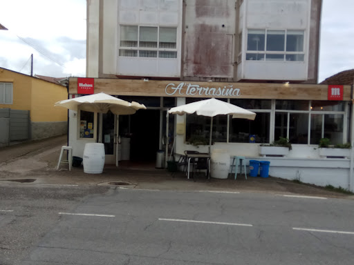 A Terrasiña: Sabores del mar y asador con vistas inigualables 1