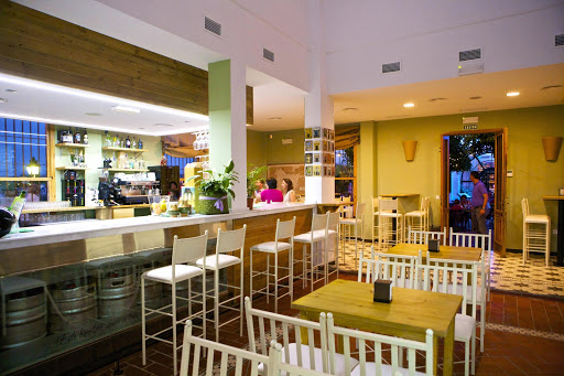La Taberna del Río: Sabores mediterráneos en un rincón de Córdoba 21 AF1QipPo FI9aoXj0bdzhVte55g3iATQgrewcYH ioIW
