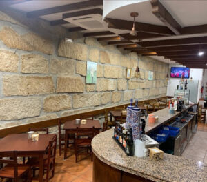 Mesón Galicia: Sabor auténtico en el corazón de Ourense 8 AF1QipPocUOvq5yt3v5RcI7Osys28EYlKOlY 6 Sbx34