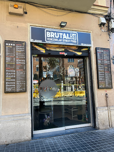 Brutal58: Un rincón único en Barcelona para saborear la intensidad culinaria 1 AF1QipPokRSbM6iVb Gadj7BZbzqCC6JshMSV7M4ijoo