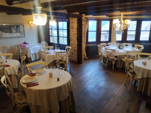 Restaurante Liena: Sabores excepcionales con vistas a los Mallos de Riglos 53 AF1QipPphnouL3UN OBt3ny5OyvznOb8KHabGEf0Ph8j