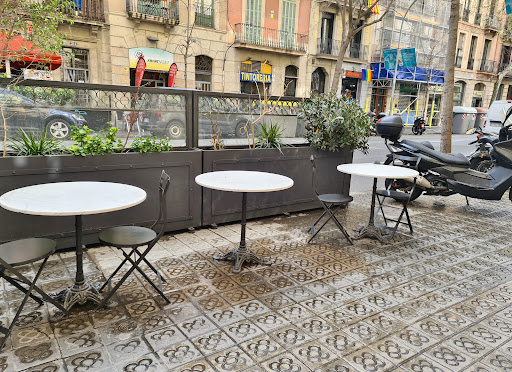 Raco D'en Cesc: Sabores mediterráneos en el corazón de Barcelona 36