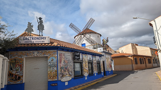 Restaurante Venta del Quijote: Sabores tradicionales en un rincón histórico de Puerto Lápice 1 AF1QipPqwnlMtoEkpKMDyiHmlDuD1tDLKLP6T ByuPdt