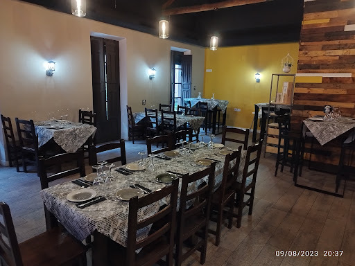 Hostal-Taperia la Fonda: Deliciosas berenjenas y ambiente familiar en Albacete 28 AF1QipPr2tRZEFbdvKQWkG7NKKsxm4QRYH 8B9vO oGm