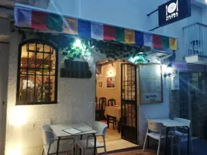 Vajra Bistro: Un rincón mediterráneo encantador en Benidorm