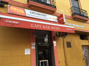 Café Bar Rudy: Desayunos irresistibles en el corazón de Sevilla 9 AF1QipPrHE80SnG6jinzJsCSSyT3ukMP3 upH3Z7mYjM