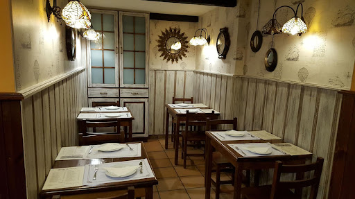 Mesón Rampalay: Sabores únicos en Santander con terraza acogedora 57 AF1QipPsgTZwgk4dzC kRWEjeK4AVdFGZY0PeZdNItTp