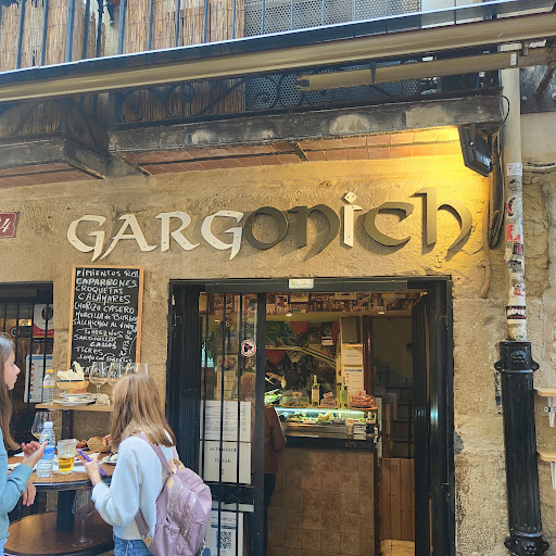 Gar Gonich: Sabores únicos en el corazón de Logroño 1 AF1QipPvUZwJta61 Pd9rE 1mTJM1HQqBkStqaH0NAQH