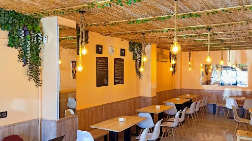 La tapadera de Ayora: Deléitate con sabores únicos en Valencia