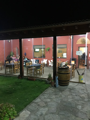 Bar El Piñueco: Sabor y naturaleza en la montaña leonesa 18 AF1QipPypfPLunAkc5gvmL2C6rEv VE56gqwHHqIMoXD