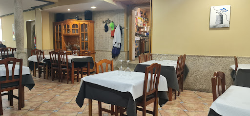 O Cepo: Sabores caseros que te hacen sentir en casa en Baltar 45 AF1QipPzlsEbniz7HCJc3AbLEv7zsO9ZhBKUXr UH5iC