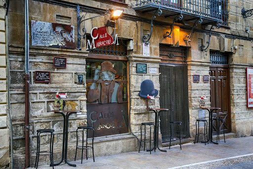 Taberna Calle Melancolía: Un rincón único en Úbeda con tapas inolvidables y homenaje a Sabina 40 AF1QipPzvJyyAhNXJcq7nf3dzpniEs4ENSWFDA0SOUJ