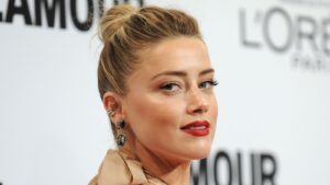 El refugio secreto de Amber Heard en Mallorca: un pueblo de 1.000 vecinos que borra el rastro de Hollywood