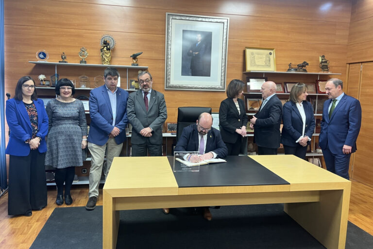 Cariñena presenta su programa en la Feria de Zaragoza Enomaq 2025 44 Carinena presenta su programa en la Feria de Zaragoza Enomaq