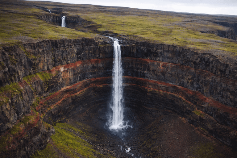 Las cascadas más espectaculares de Islandia: naturaleza salvaje en estado puro 4 Cascada Hengifoss