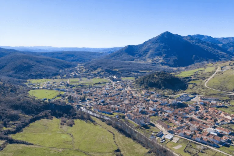 Qué ver en Cervera de Pisuerga: naturaleza, arte románico y pueblos con encanto en plena Montaña Palentina 7 Cervera de Pisuerga