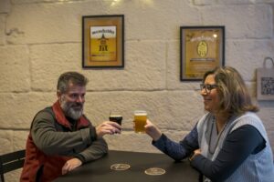 Alberte Fernández, impulsor de Menduiña: «La cerveza artesana es fruto de la emigración, ahí empezó todo»
