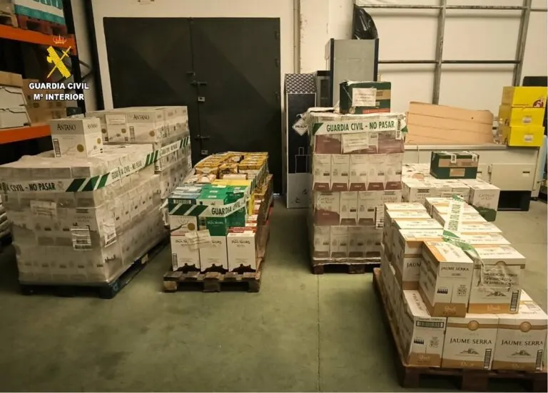 Cinco detenidos en Cádiz por estafar 50000 euros a empresa de vinos