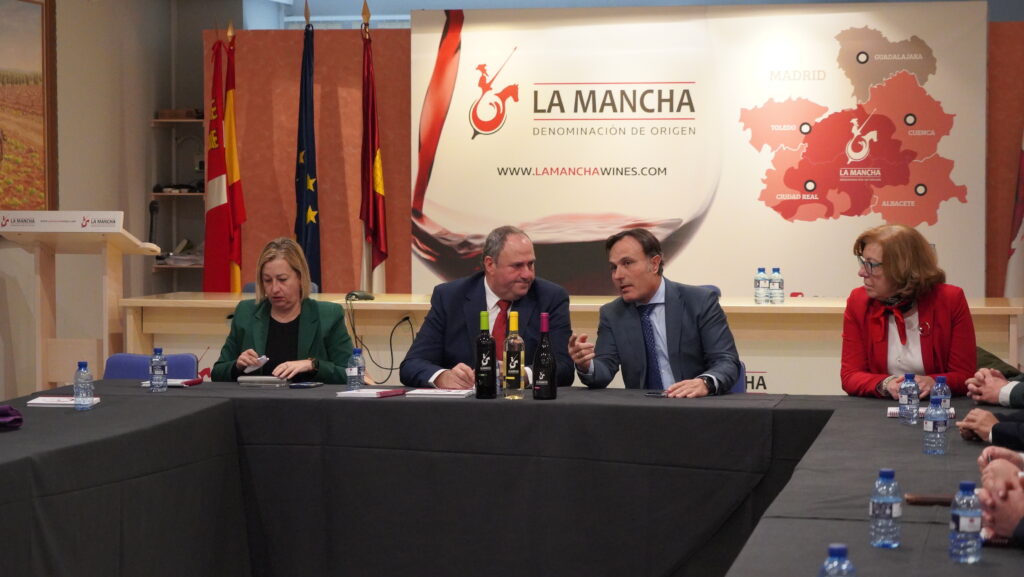 Carlos David Bonilla, reelegido Presidente del Consejo Regulador Denominación de Origen La mancha 2 DSC07094