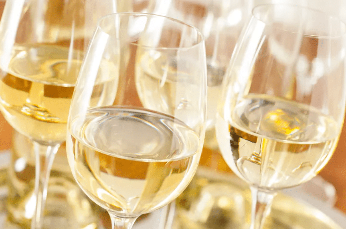 Este vino blanco de Ribera del Duero es la elección de los expertos si te gustan los aromas y el sabor afrutado 1 Desarticulada una red de falsificacion de vino blanco en Shanghai