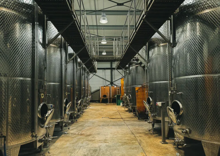 Domaine Normand destaca con vinos orgánicos y diseño arquitectónico único