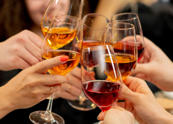 El bar que vuelve a la vida en Vigo vino local tapeo sin prisa y sabor gallego