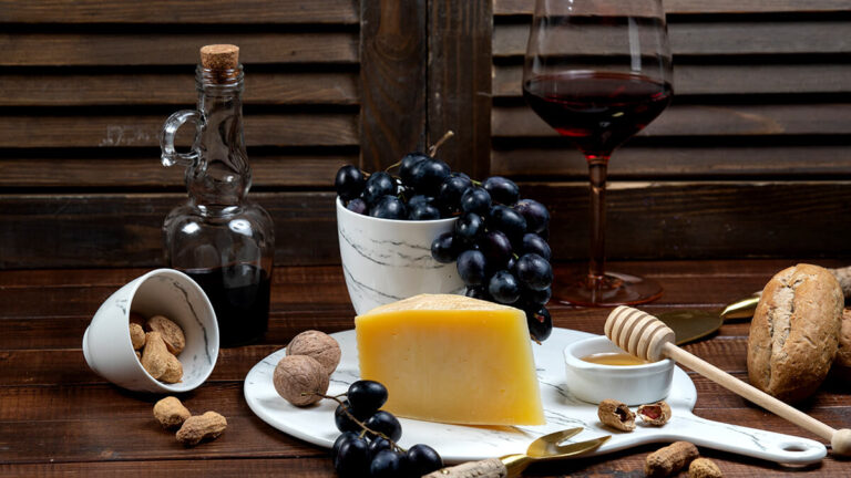 Manchego, Idiazábal, Cabrales: los quesos que mejor maridan con un Ribera del Duero 18 El queso perfecto para cada Ribera del Duero