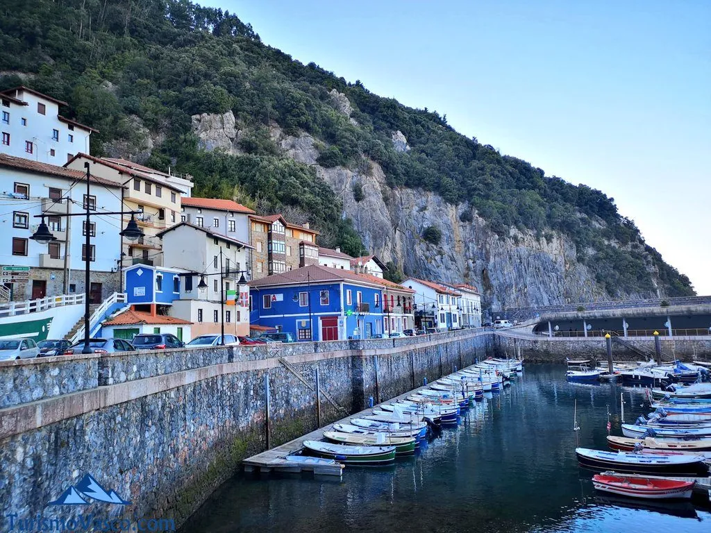 Qué ver en Elantxobe: 8 imprescindibles colgados sobre el mar 3 Elantxobe 2