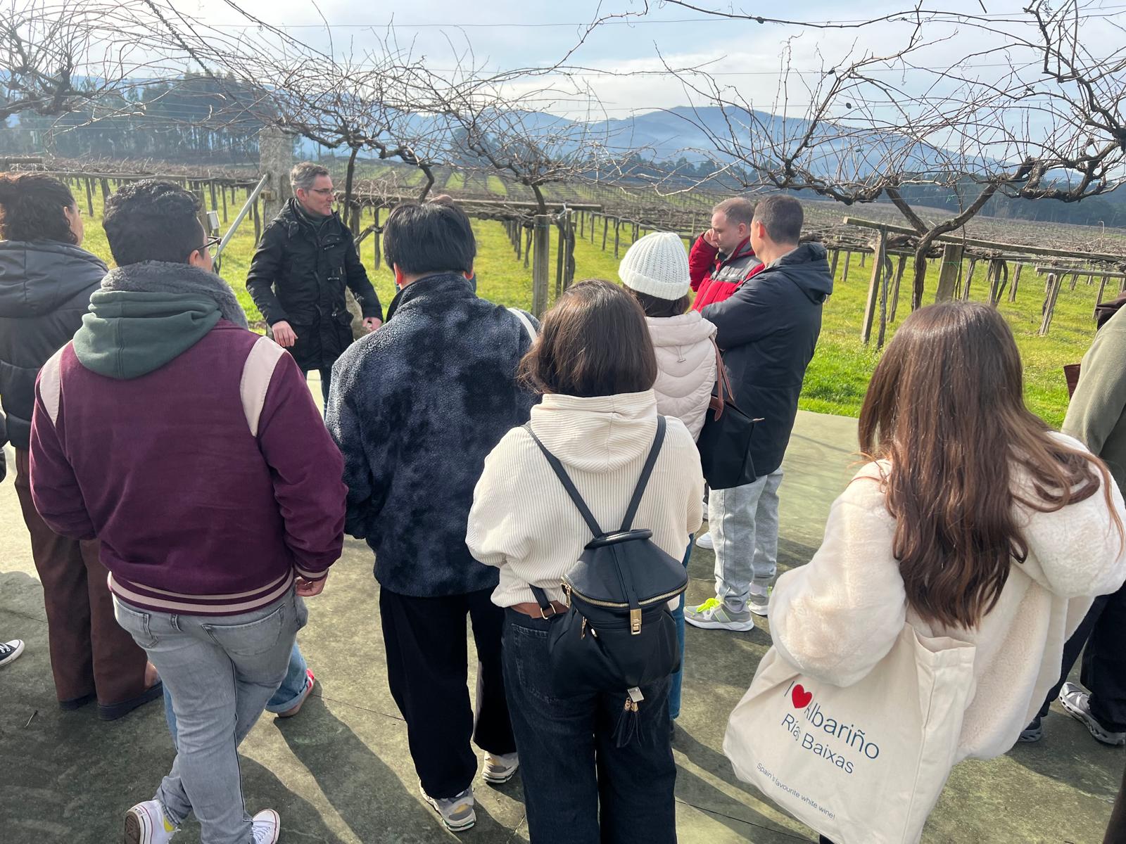 Estudiantes del Basque Culinary Center recorren bodegas de Rías Baixas en Galicia 1 Estudiantes del Basque Culinary Center recorren bodegas de Rias