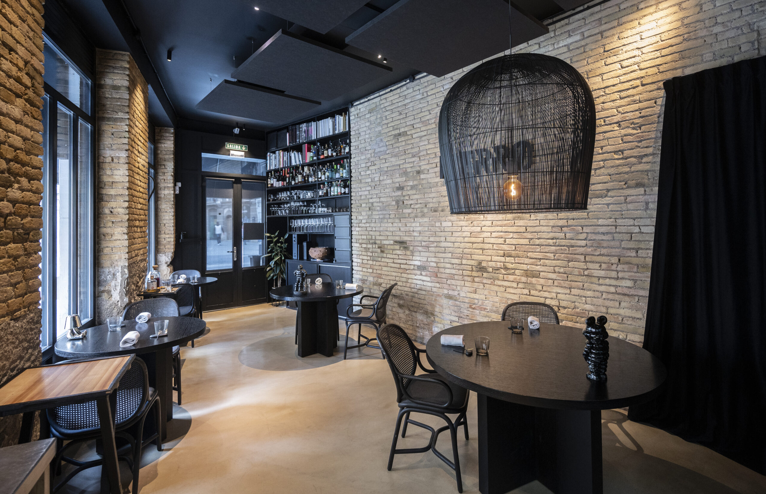 Restaurante Fierro: sabores únicos en el corazón de Valencia 1 FIERRO SALA