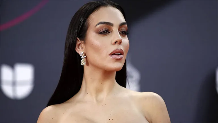 El pueblo aragonés que marcó la infancia de Georgina Rodríguez y que ahora aparece en su serie de Netflix 8 El pueblo aragonés que marcó la infancia de Georgina Rodríguez y que ahora aparece en su serie de Netflix