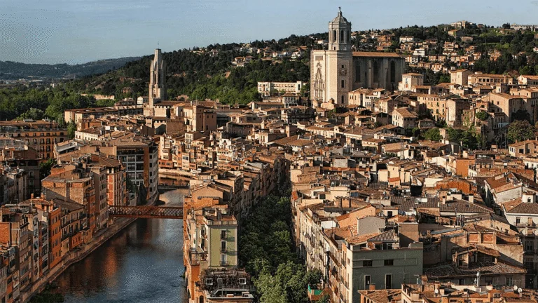 Qué ver en Girona: 15 joyas imprescindibles de la ciudad que enamoró a 'Juego de Tronos' 2 Qué ver en Girona: 15 joyas imprescindibles de la ciudad que enamoró a ‘Juego de Tronos’