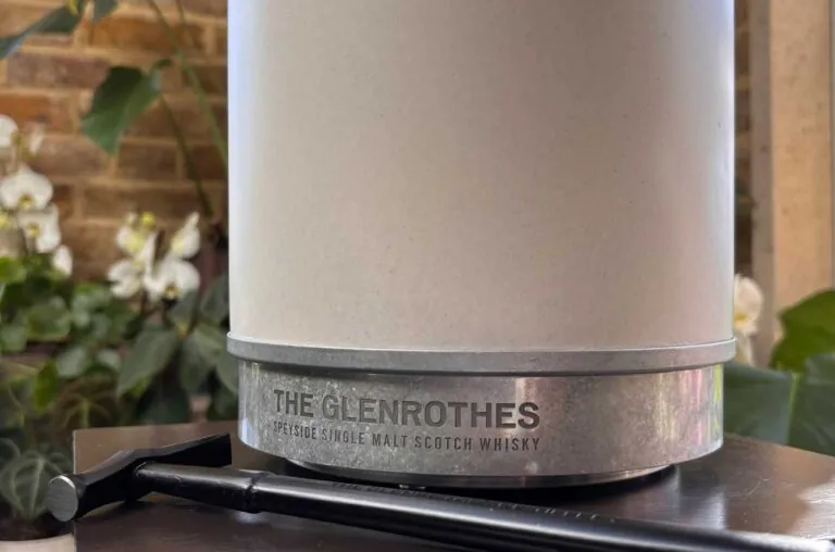 Glenrothes lanza su whisky más antiguo con un enfoque innovador y exclusivo