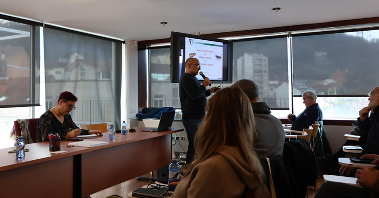 Gran aforo en jornada técnica sobre viticultura y enfermedades de la viña 23 Gran aforo en jornada tecnica sobre viticultura y enfermedades de