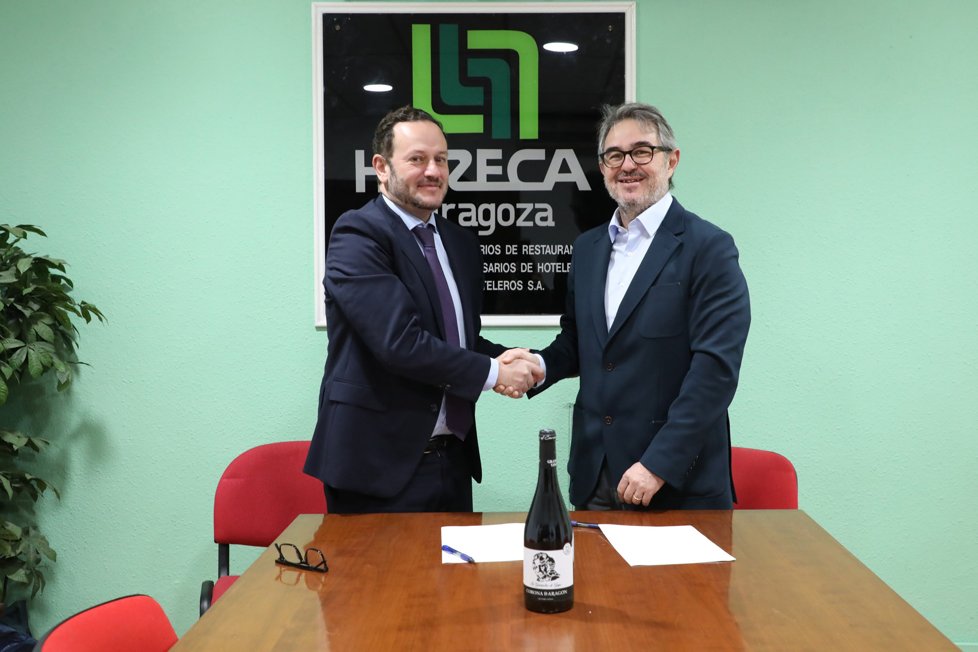 Grandes Vinos y hoteles de Zaragoza promueven la Garnacha en