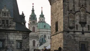 Guía para ver Praga en 12 paradas: cómo evitar colas y ver la ciudad sin perder tiempo