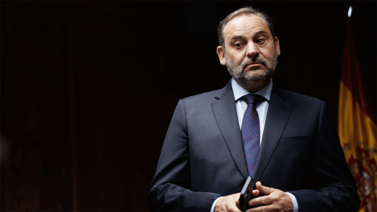 El pueblo valenciano de José Luis Ábalos: el municipio a pocos kilómetros de la capital donde nació el exministro 5 José Luis Ábalos, Ex ministro de Fomento español