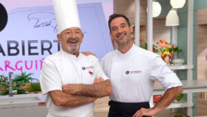 Joseba Arguinano Cocinero y presentador de television espanol con Karlos Arguinano